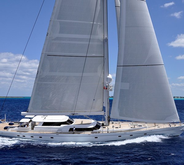 Yacht MIKADO, Hitachi Zosen Corp | CHARTERWORLD Luxury Superyacht Charters